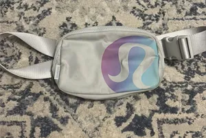 Lululemon Belt Bag thumbnail 1