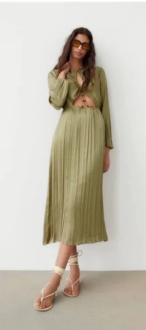 Zara Olive Cutout Pleated Midi Dress thumbnail 1