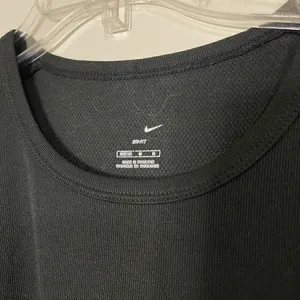 Nike Black Cropped Knit Tank Top Size Medium (8-10) thumbnail 3