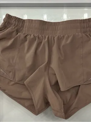 Lululemon Hotty Hot Low-Rise Lined Short 2.5 (Ready To Ship) thumbnail 2