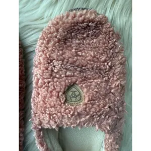 Ariat Cozy Pink Fuzzy Slippers Size XL thumbnail 2
