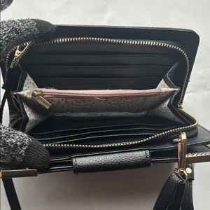 Elegant Black Leather Crossbody Bag GUC thumbnail 4