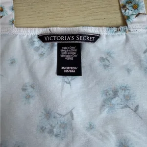 Victoria's Secret Floral Lace-Up Crop Top - Cream and Green thumbnail 5