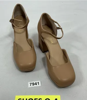 Womans Excellent Condition Sun & Stone Viennaa Platform Pumps 9 M Tan thumbnail 1