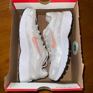 Nike P-6000 GS Summit White Apricot Agate Women’s 6/4.5y thumbnail 1