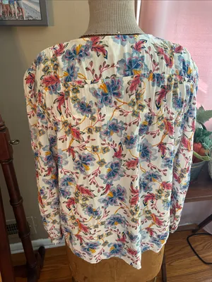 Old Navy White Floral V-Neck Blouse with Blue & Pink Blooms | Size Medium thumbnail 11