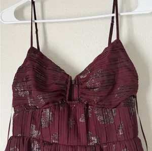 Courtesy Burgundy Metallic Floral Tiered Midi Dress – Size thumbnail 2
