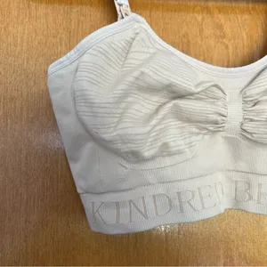 Kindred Bravely Sublime Hands Free Pumping & Nursing Bra in Beige Size Medium thumbnail 2
