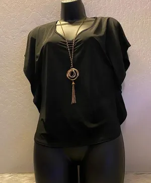 🆕 Julie’s Closet Black Blouse with Accent Necklace thumbnail 4