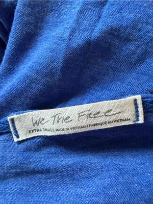 We The Free Blue Long‎ Sleeve Scoop Neck Snap Sleeve Tee XS thumbnail 4