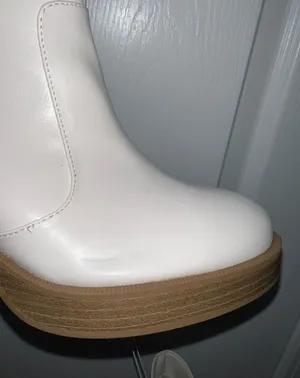 Universal Threads NWT Off-White Tall Ankle Booties thumbnail 9