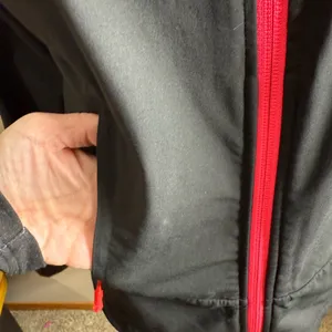 Salomon Women's Black Jacket with Pink Accents clima wind momentum jacket med thumbnail 4