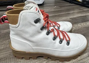 Hunter Boots Women’s 10 White Canvas Desert Commando Hiking Lug Sole EUC thumbnail 1