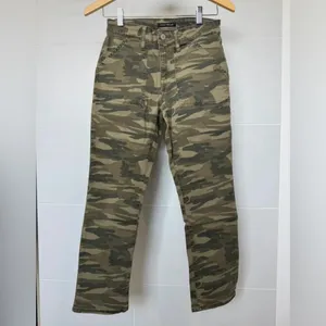 Lucky Brand Women’s Camo Utility‎ Jeans Size 4 / 27 Straight Leg Army Green thumbnail 2