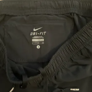 Women’s Black Dry Fit Sweatpants thumbnail 3
