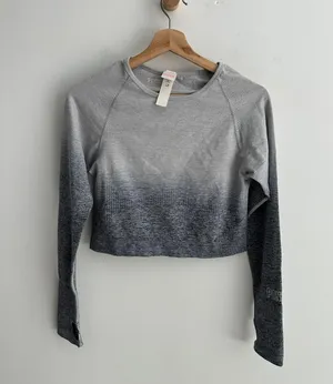 PINK - Victoria's Secret Ombré Workout Long Sleeve thumbnail 1