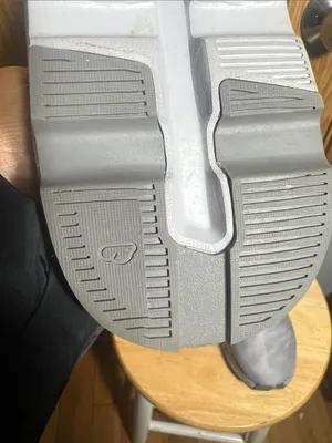 On Running Women's Athletic Shoes thumbnail 8