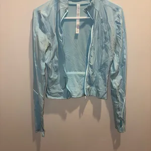 Lululemon Athletica Light Blue Ski Jacket thumbnail 3