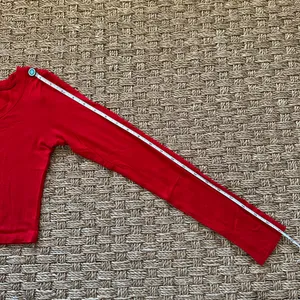 Bright Red Long Sleeve Scoop Neck Fitted Crop Top thumbnail 6