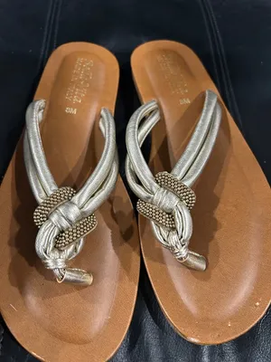 Bella Vita Metallic Gold Knotted Thong Sandals thumbnail 7