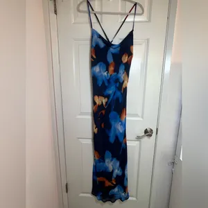 SheIn Women Blue and Orange Floral Maxi Dress‎ Size Medium thumbnail 3