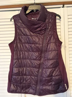Reebok‎ Quilted Asymmetrical Zip Vest Purple Burgundy Puffer Athletic Size L thumbnail 1