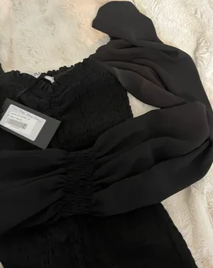Beginning Boutique Black Long Sleeve Ruched Front Dress thumbnail 5