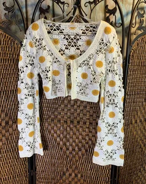 Moon & Madison Sunflower Knit Crop Cardigan Size M thumbnail 1
