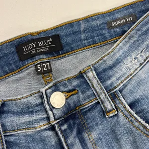 Judy Blue Mid Rise Skinny Fit Distressed Jeans Leopard Insets 8265MD Size 5/27 thumbnail 7