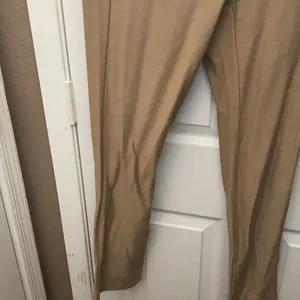 FINAL MARKDOWN Wynne layers slacks xs Tan thumbnail 2