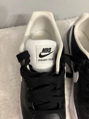 Black and white Nike Court tour sz 6.5 thumbnail 2