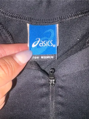 Asics Women's Black Half-Zip Performance Top thumbnail 2