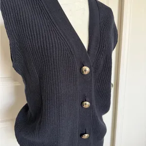 H&M Button-Up Sweater Vest thumbnail 3