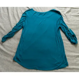 Cable & Gauge Teal Blue Ruched Button Tab Sleeve Scoop Neck Top Large thumbnail 14