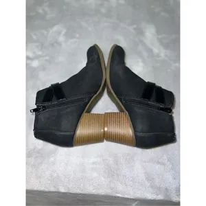 Women’s Zip Up Cowboy Faux Leather Black Heeled Ankle Bootie 8 thumbnail 6
