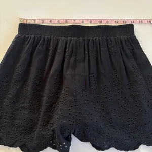 Abound Black Eyelet Pull-On Stretchy Shorts Women’s Large Summer Boho Floral thumbnail 3