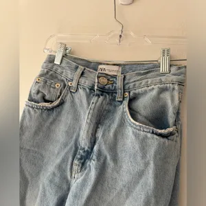 ZARA Baggy Straight Leg‎ Light Wash Jeans High Waisted thumbnail 3
