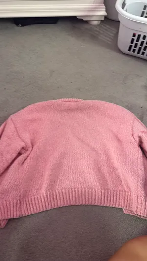 Pink strawberry sweater Size M thumbnail 2