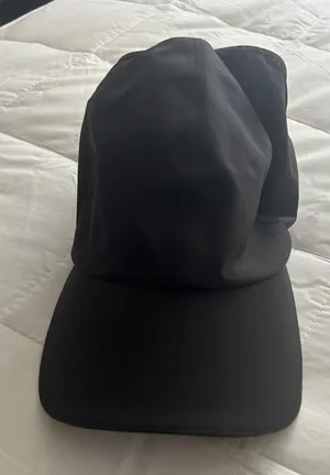 Black Running Hat thumbnail 1