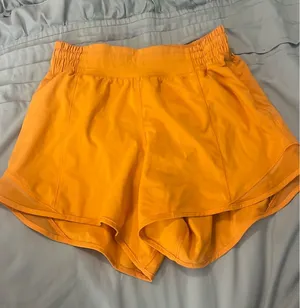 Lululemon Hotty Hot Shorts 4" thumbnail 1