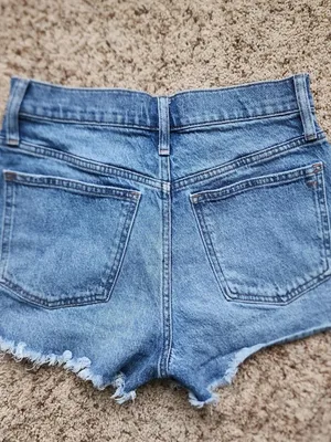Madewell light wash denim shorts with frayed hem - size 28 thumbnail 7