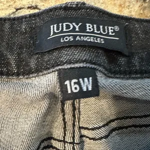 Judy blue Skinny Fit Black Jeans Size 16W Distressed Ankle Crop Pants Raw hem thumbnail 4