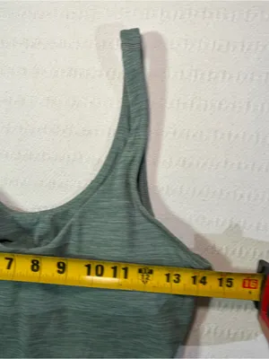 Lululemon Womens Align Tank Top Size 8 Built in Bra Athleisure Workout Gym thumbnail 5
