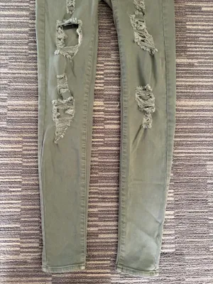 American Eagle Green Ripped Olive Skinny Jeans thumbnail 2