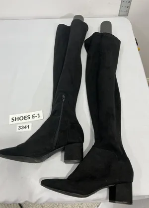 Womans Size 9 Black Otk Pointed Toe 1/4 Zip Block Heel Boots thumbnail 1