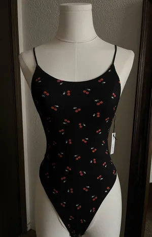 Forever 21 Seamless Cami Bodysuit thumbnail 1
