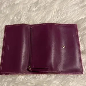 COACH Purple Leather Wallet used in good condition size in pictures thumbnail 9