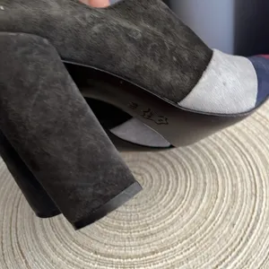 Tory Burch‎ Suede leather colorblock pattern pumps heels sz 6 thumbnail 10