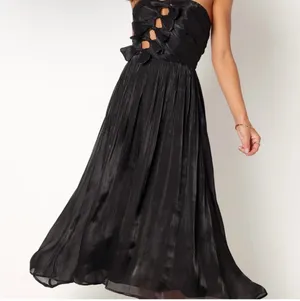 Petal & Pup gown thumbnail 1