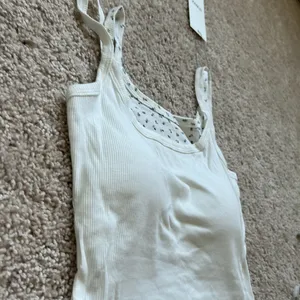 Layered padded tank. Xs White thumbnail 4